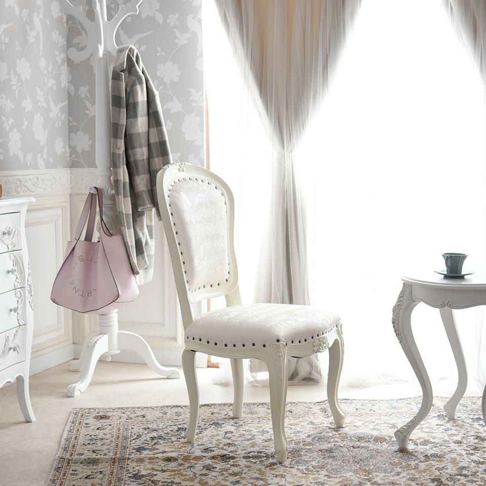 英国調 アンリヴェルデ ダイニングチェア アイボリー 猫脚 画像4