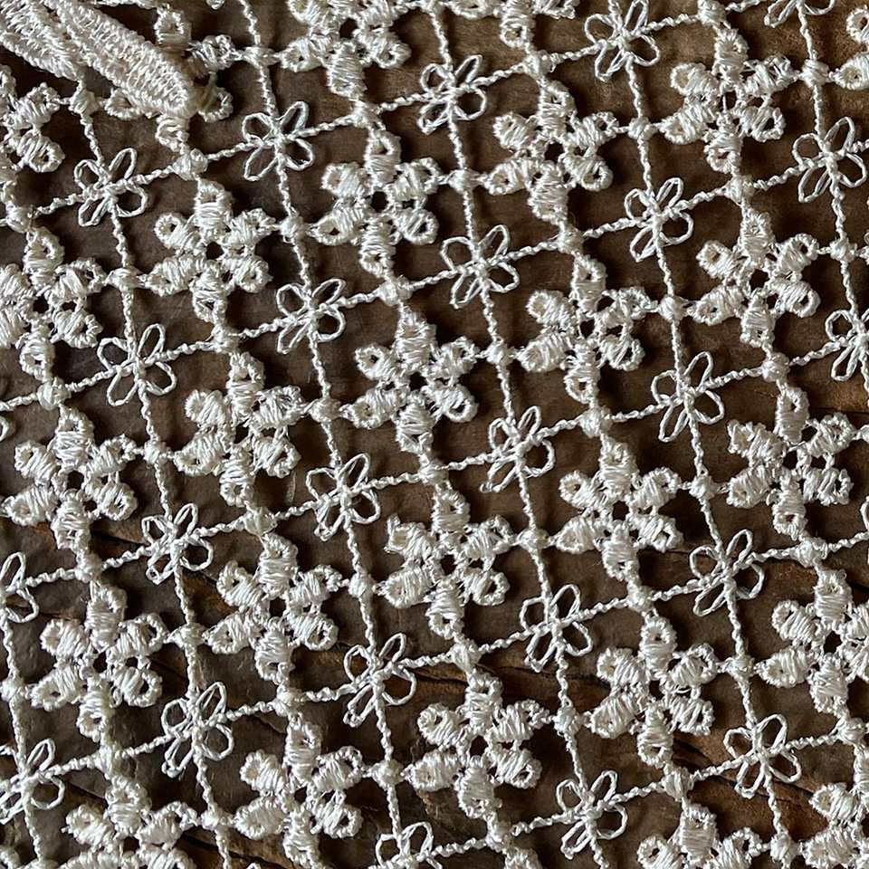 テーブルセンター オーバル テーブルリネン 敷物 レース 画像3