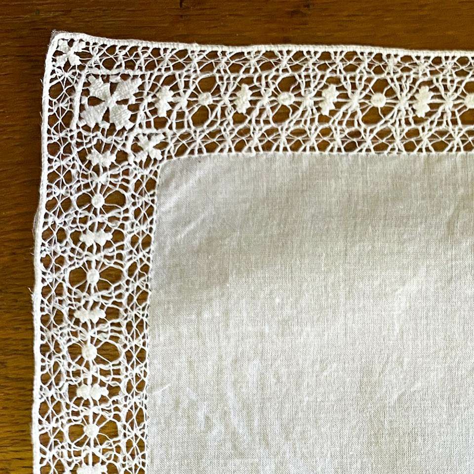 ハンカチ ホワイト 白 フォーマル ポケット用 携帯用 レース 画像2