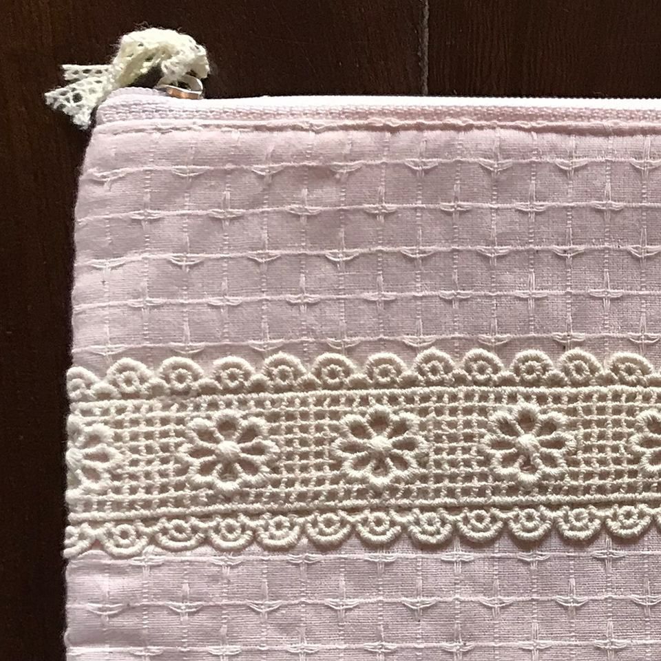 フラットポーチ 化粧ポーチ ピンク ファブリック レース 刺繍 ファッション雑貨 画像2
