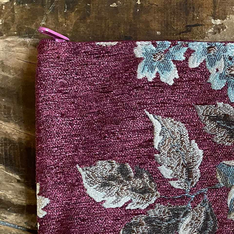 フラットポーチ ジャガード ワインレッド 花柄 化粧ポーチ 布製 ファッション雑貨 画像2