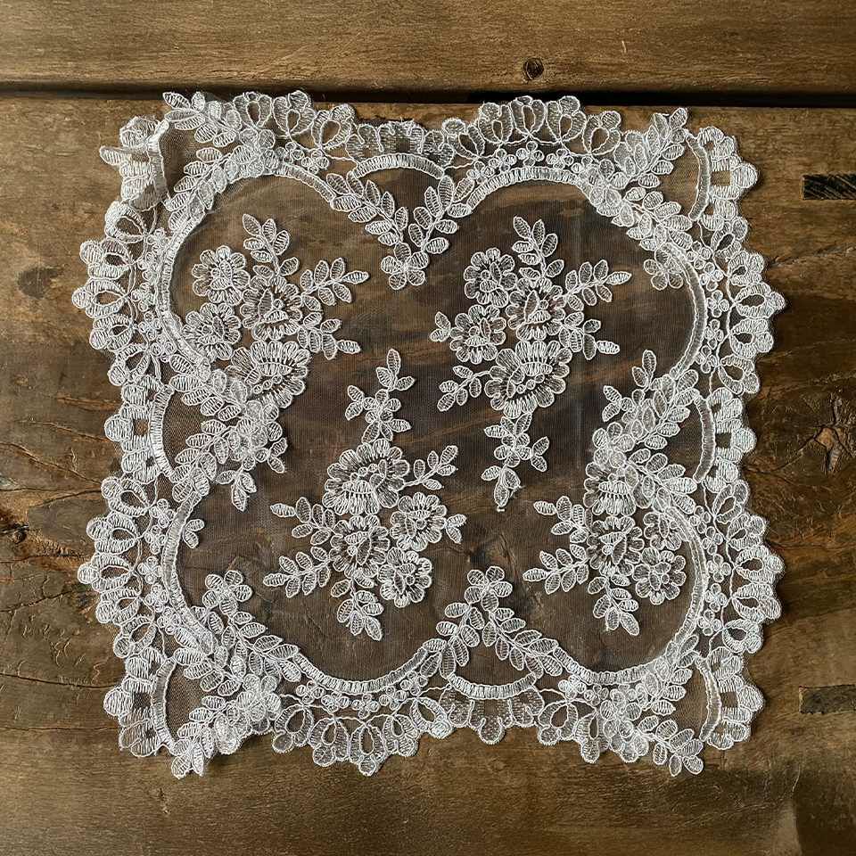 ドイリー 正方形 花瓶敷 ファブリック レース 刺繍 インテリア雑貨 画像4