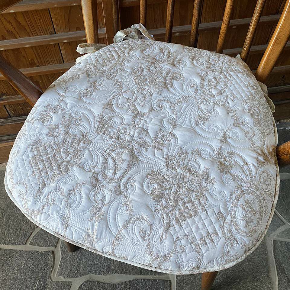 シートクッション 座面用 ひも付き キルト ベージュ 布製 インテリア雑貨 画像4