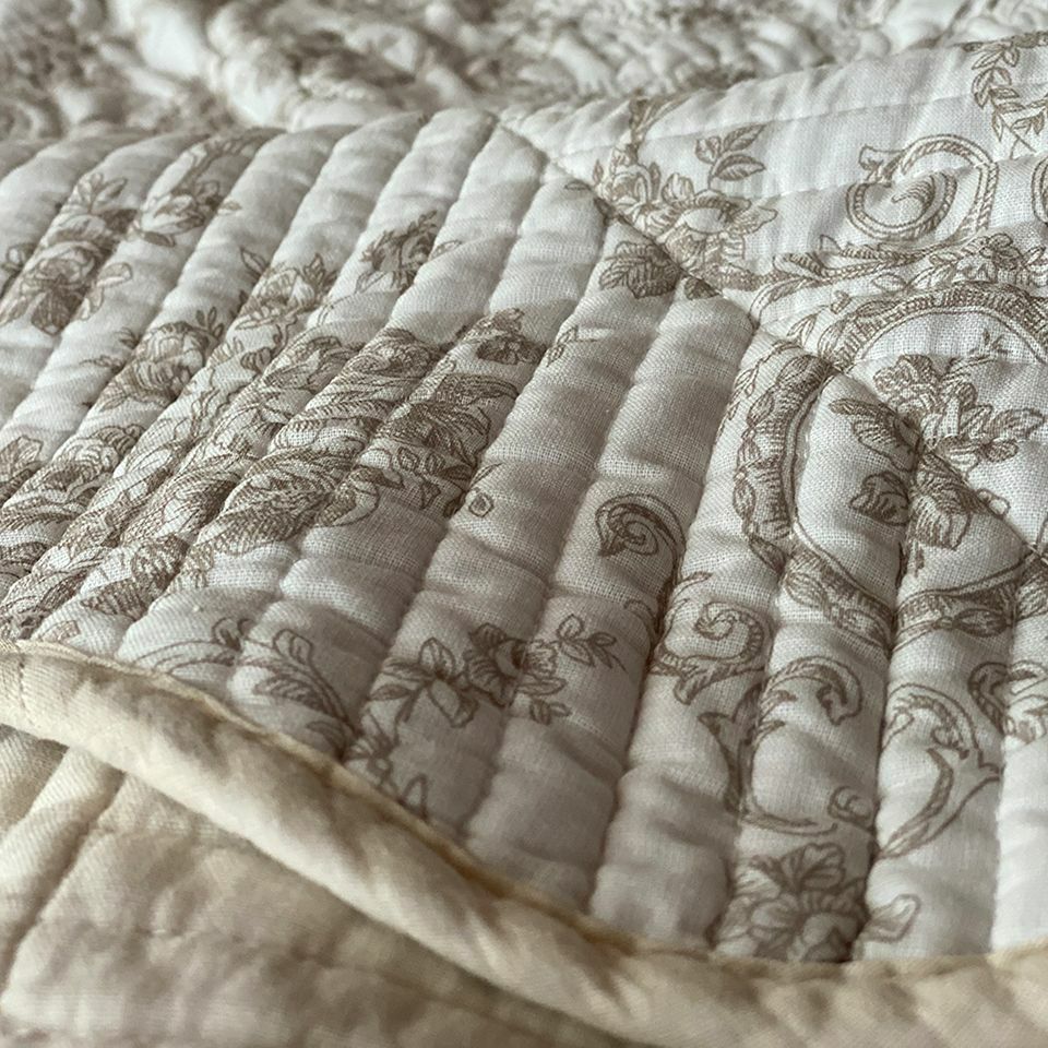 マルチカバー キルト ベージュ 布製 リバーシブル インテリア雑貨 画像3